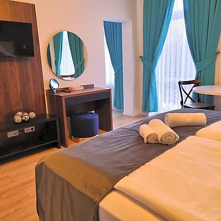 Hotel A&f 3*